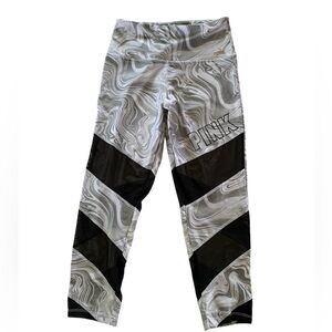 PINK Victoria’s Secret leggings size LG new without tags.